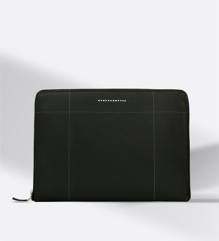 Professional Stefan Serval Entrata Superiore portfolio in black grained leather with refined silver-toned hardware, embodying a sleek and modern architectural design