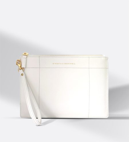 Luxury light beige leather slim pouch from the Entrata Superiore line by STEFAN SERVAL, featuring a minimalist architectural silhouette and premium Italian craftsmanship.